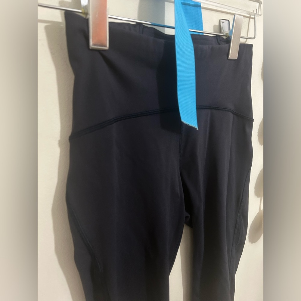 Lululemon Squad Goals Crop - Picture 5 of 16